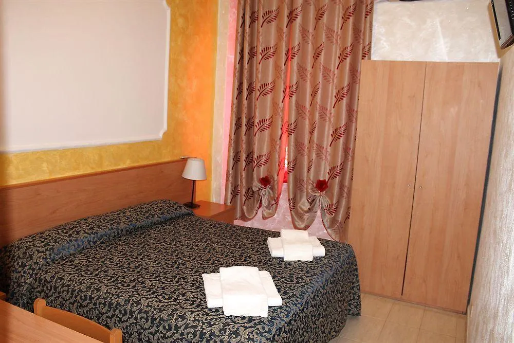Hotel Tokyo Rome 0*,  Italy